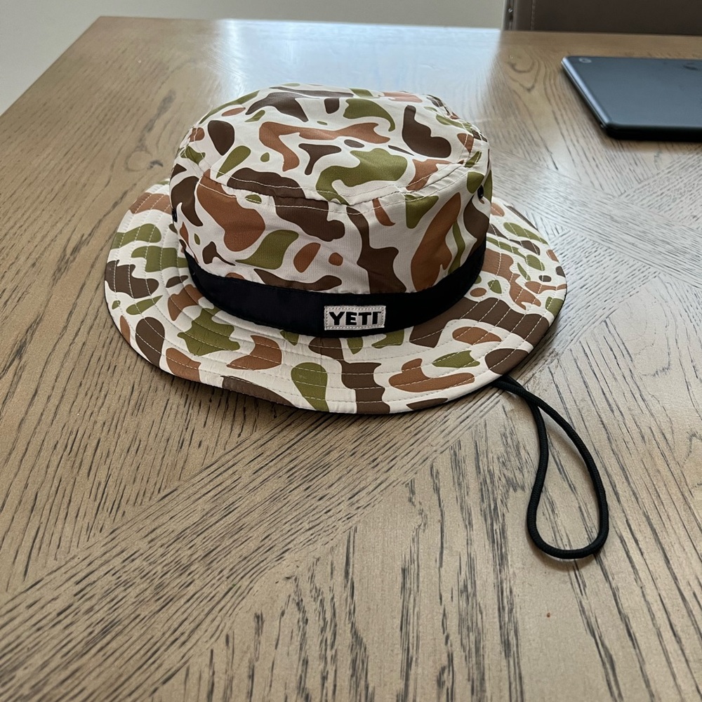 Yeti hat